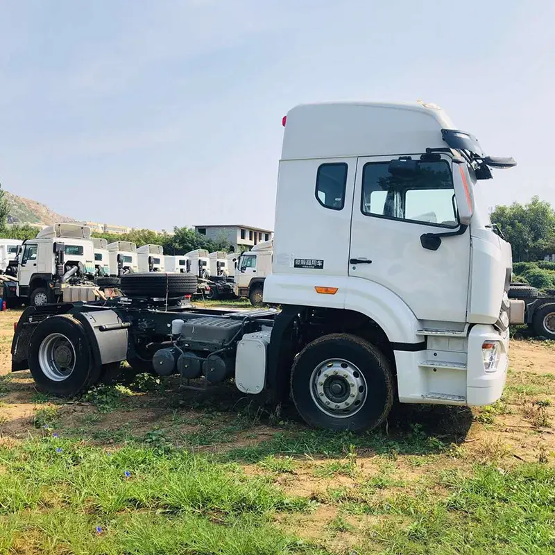 Sinotruk Howo 6 policías motorizados 4*2 Truck Head Prime Mover Euro Iv 340hp