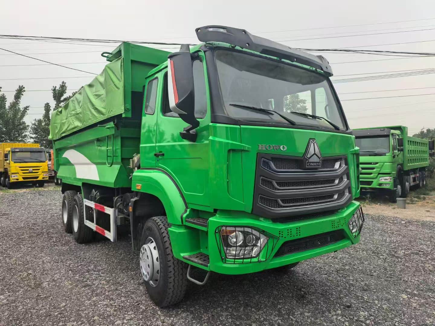 SINOTRUK HOWO Camiones volquetes